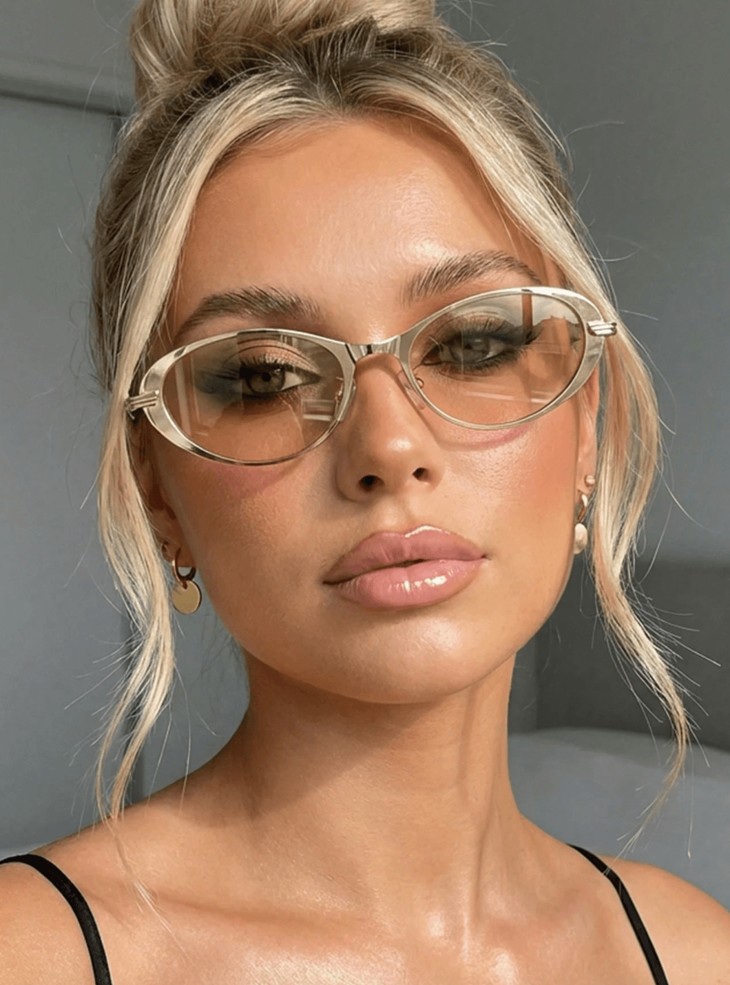 Women's Gold Oval glasses